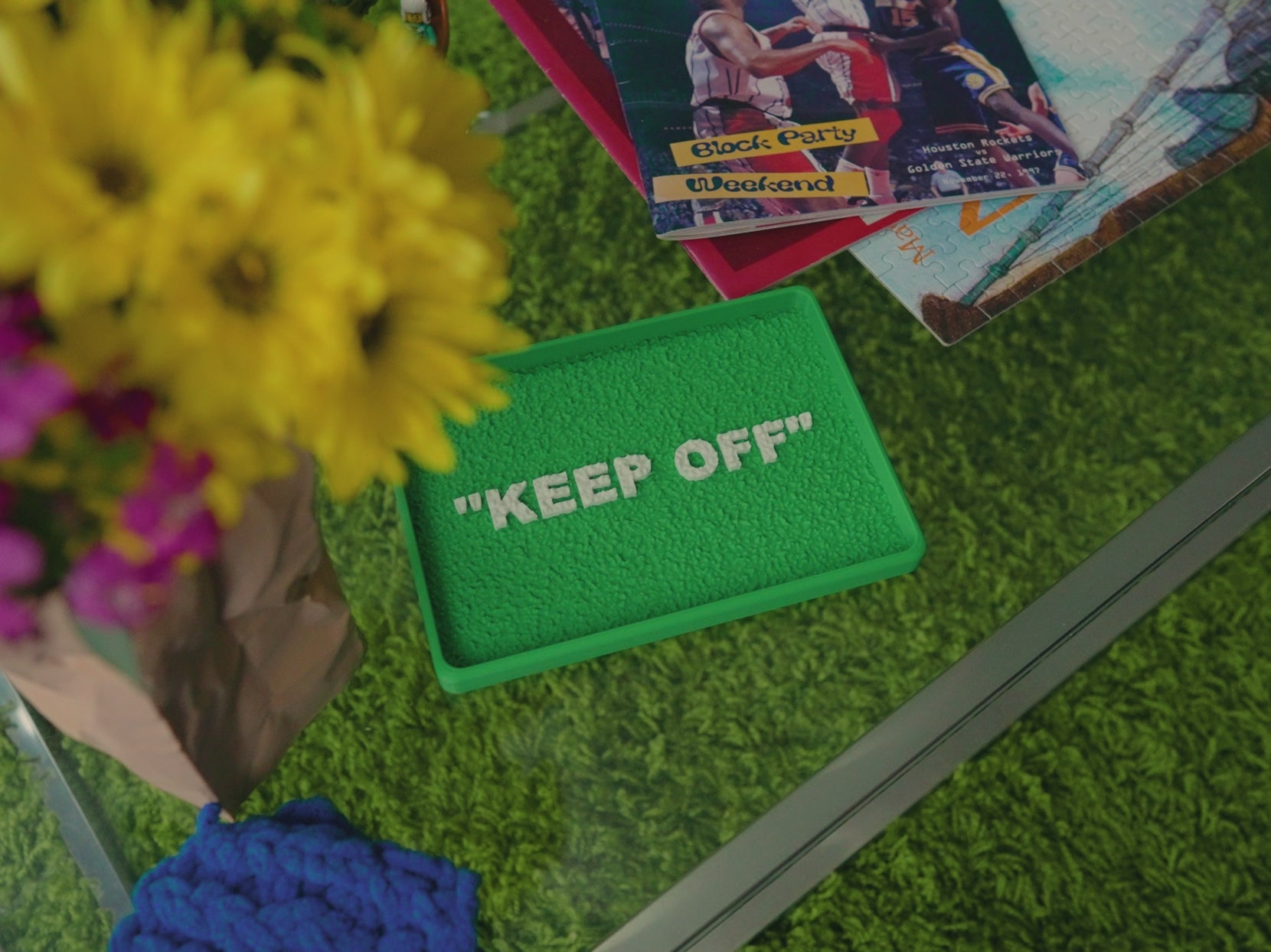 "Keep Off" Grass Tray